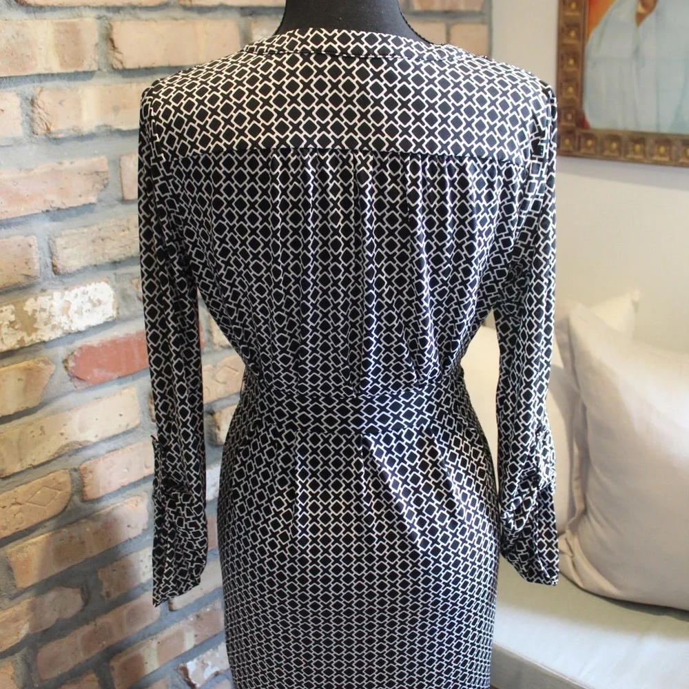 Michael Kors Chain Lace-Up Shirt Dress - Picture 5 of 7
